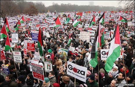 GazaProtest.jpg (70384 bytes)